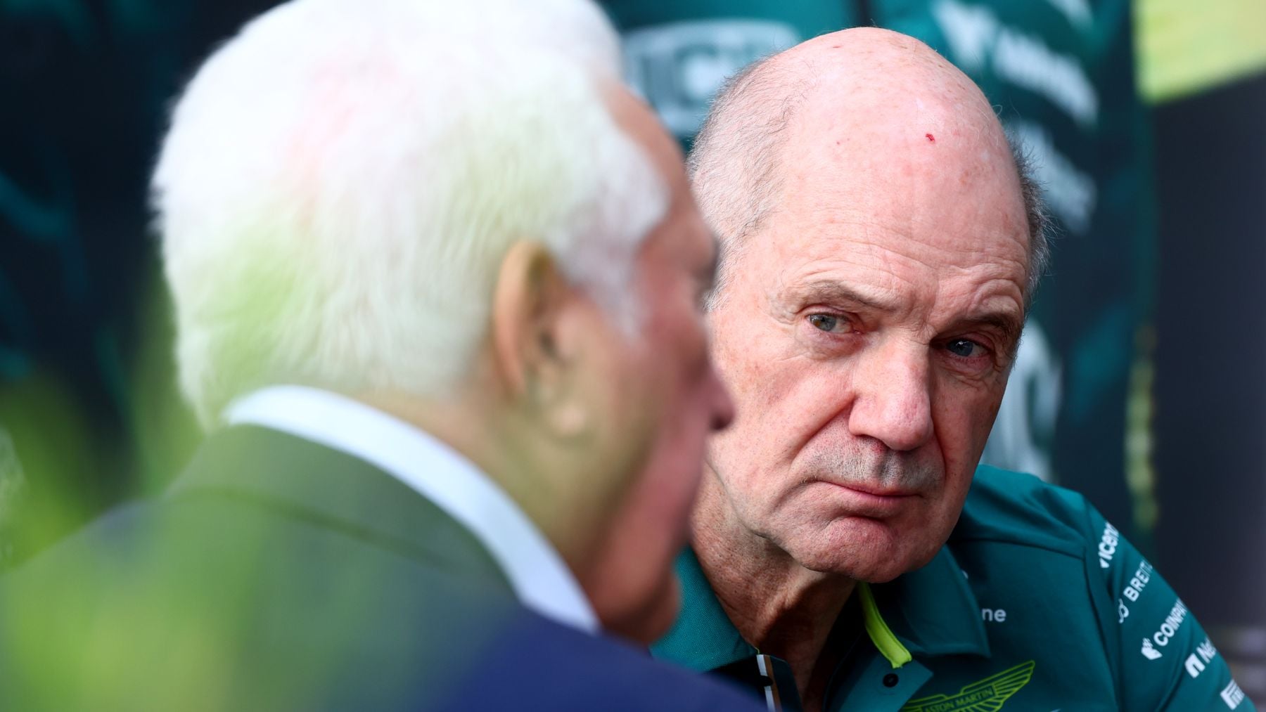 En Inglaterran afirman que Newey no fue a Miami porque estuvo ingresado y Aston Martin lo desmiente
