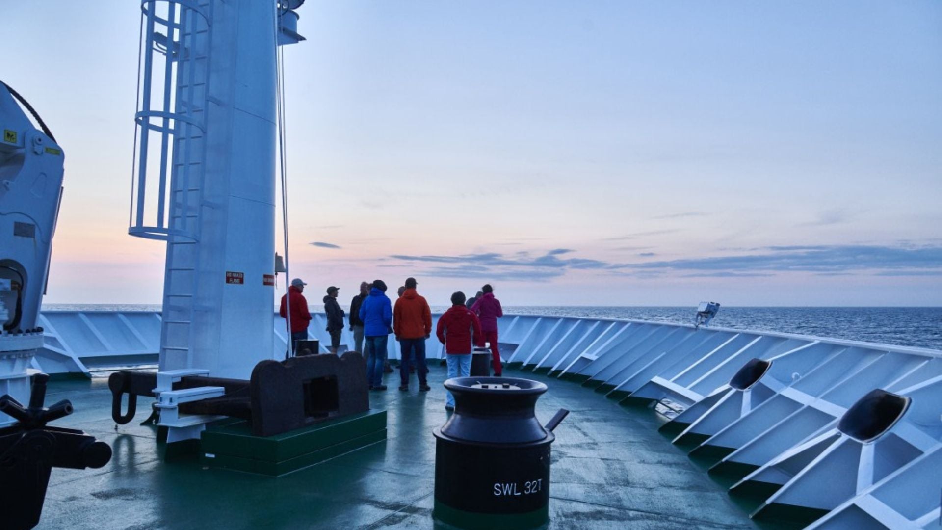 La OMS busca a los 23 pasajeros que dejaron el crucero en la isla de Santa Elena 10 días después de la primera muerte