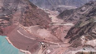 La presa Rogun, construida por Webuild en Tayikistán. Foto: Webuild