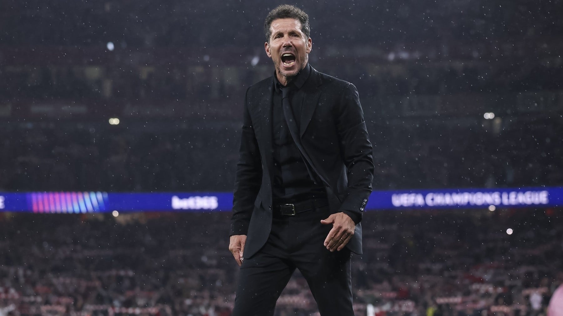 Simeone se enganchó con Andrea Berta por presionar al árbitro para pitar antes el final del Arsenal-Atlético