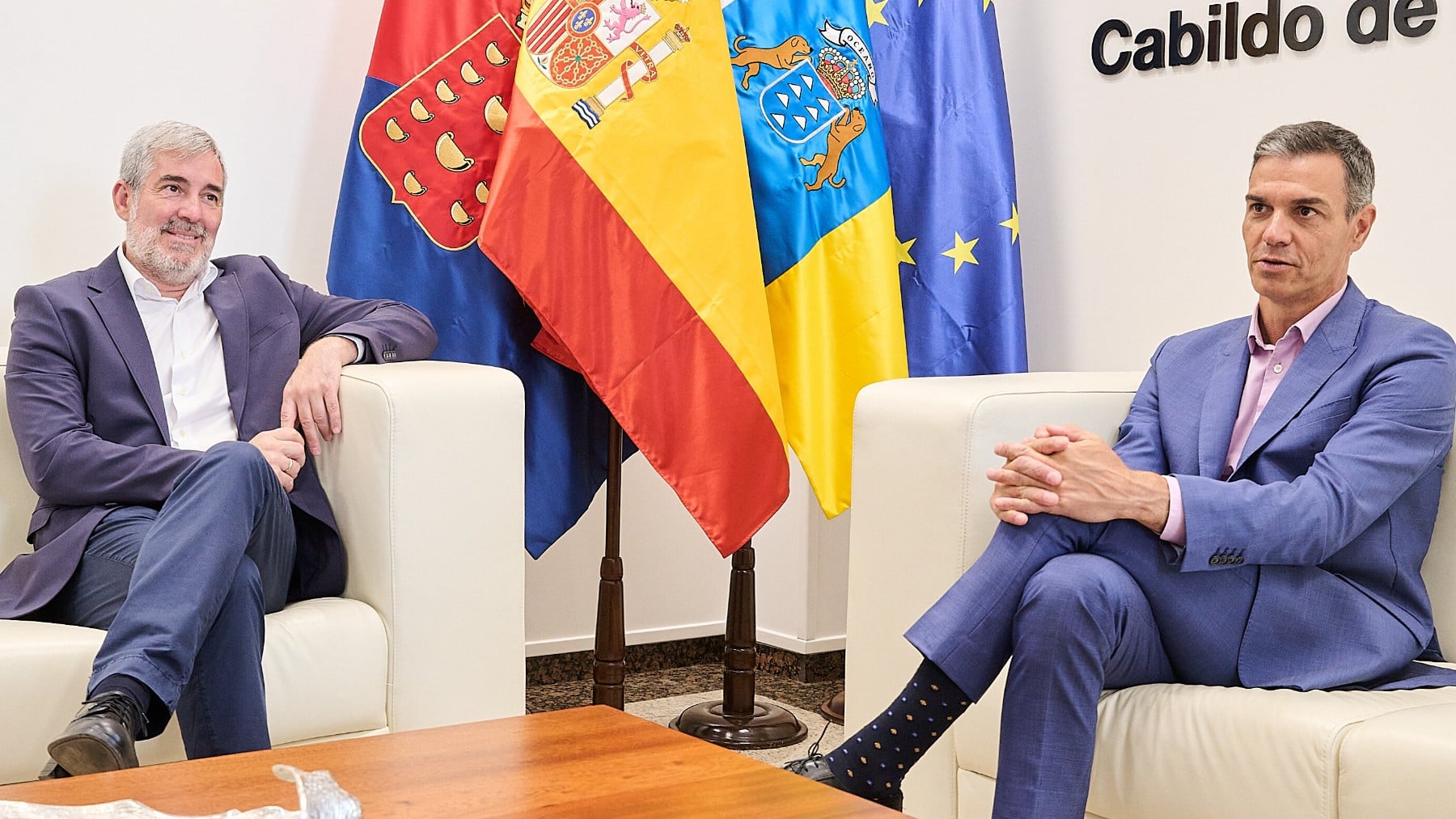 Sánchez llama por teléfono a Clavijo por la crisis del hantavirus: Lealtad institucional en un momento clave