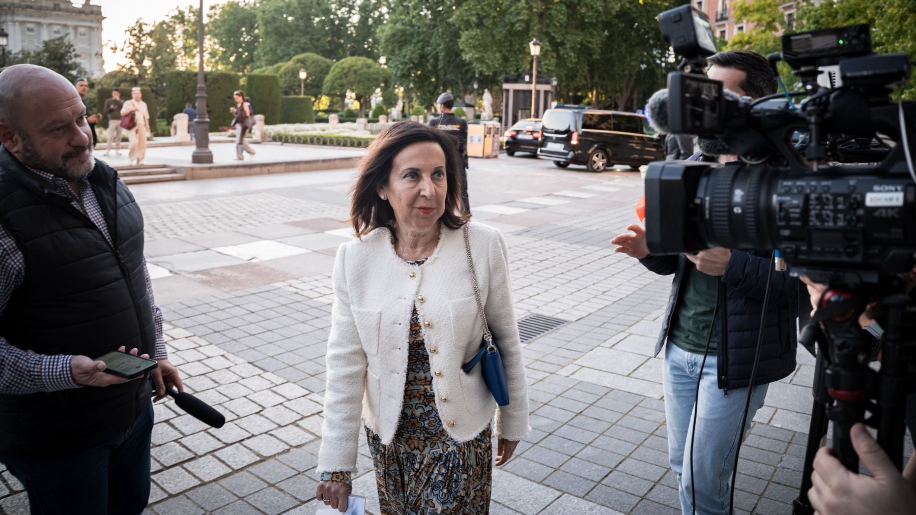 Margarita Robles dice que la cuarentena de los 14 españoles del crucero será voluntaria