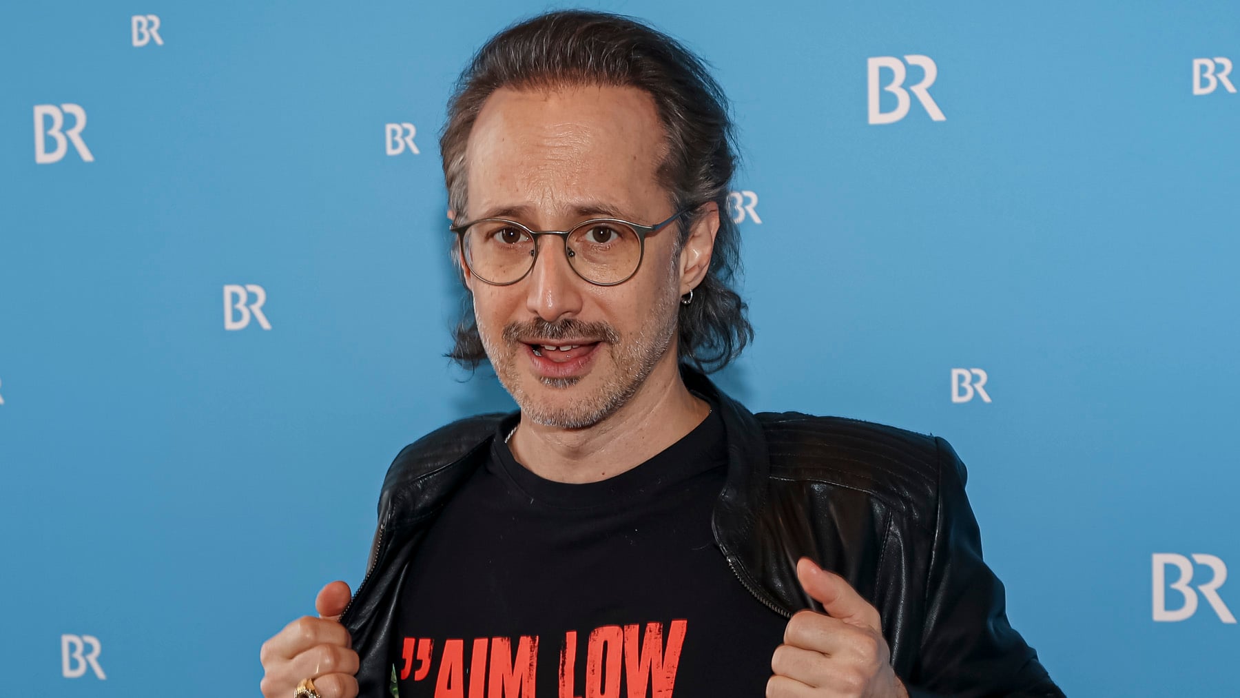 Quién es Michael Ostrowski: edad, origen, de dónde es y a qué se dedica el presentador de Eurovisión 2026
