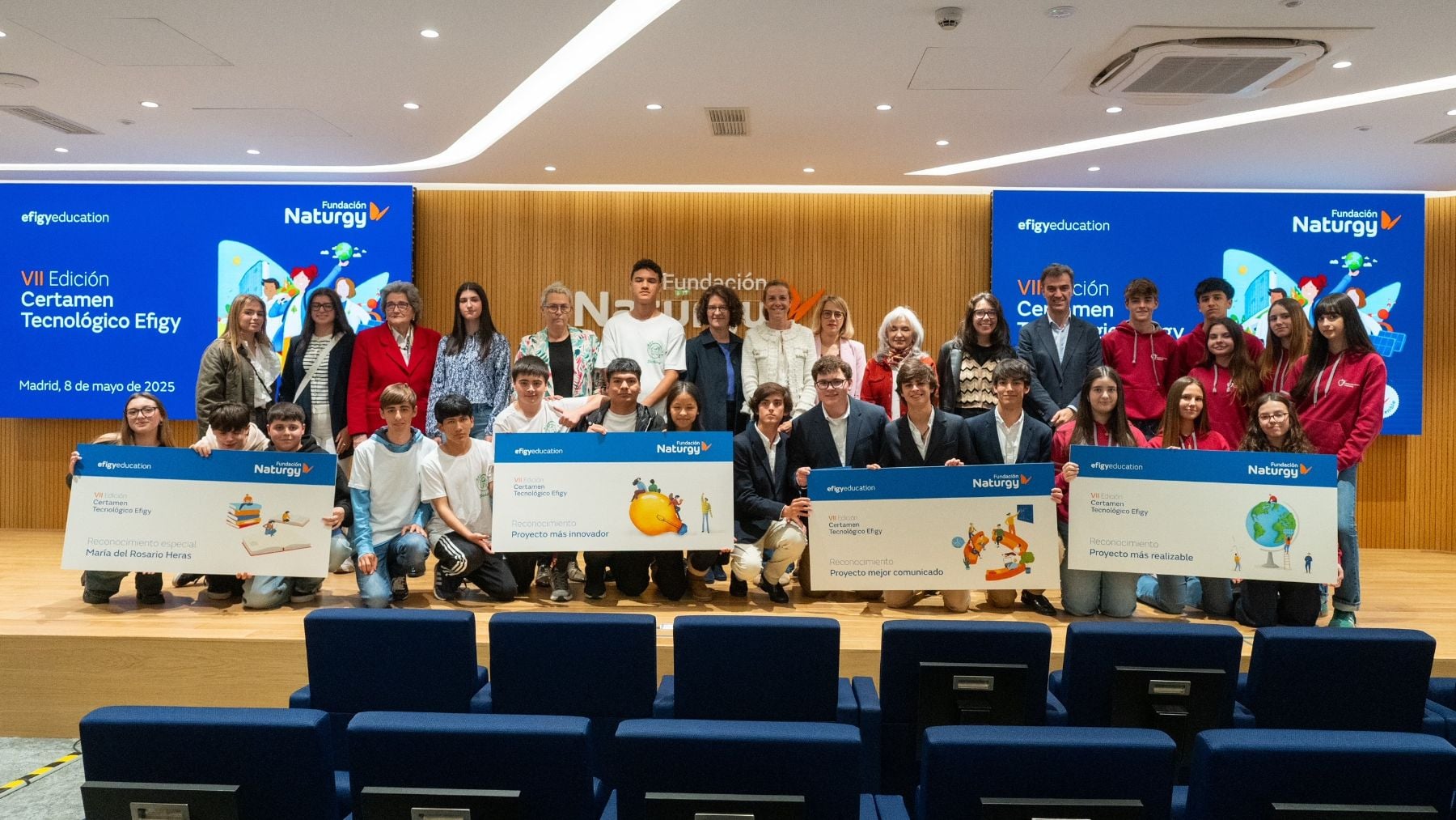 Ganadores y jurado del VII Certamen Tecnológico Efigy.