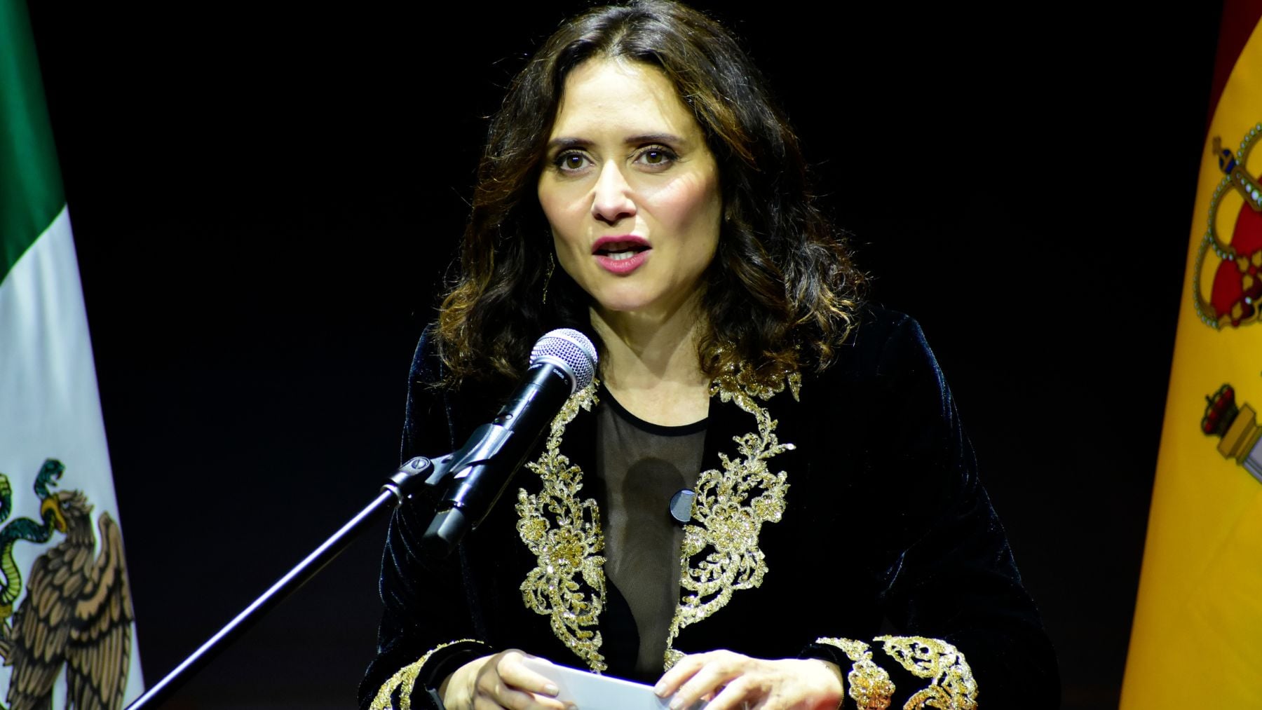 Ayuso suspende su viaje a México ante el acoso reiterado de Sheinbaum y critica su deriva totalitaria