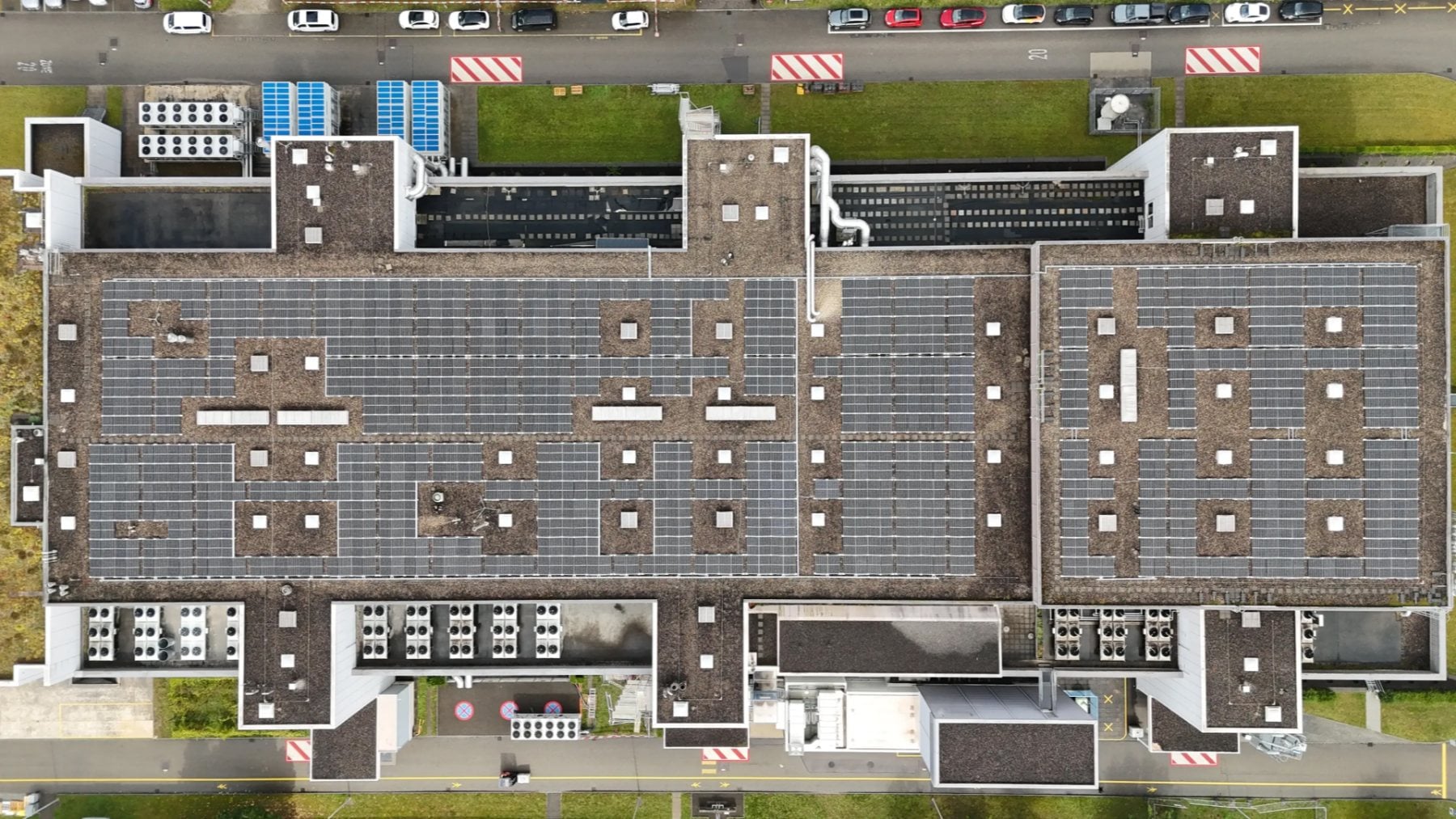 Cubierta de la fábrica de Novartis en el complejo farmacéutico de Stein en Suiza.