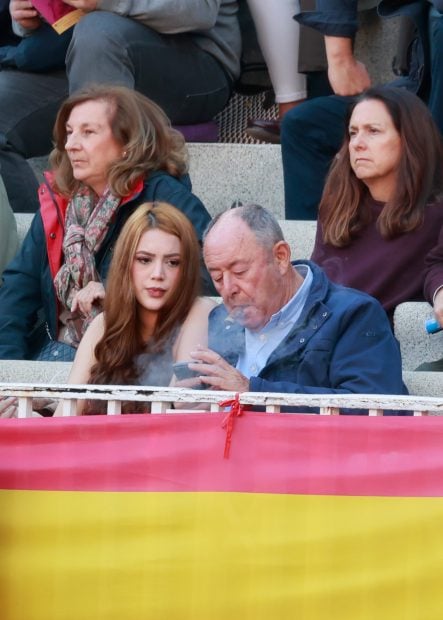 El Chatarrero con su novia en los toros de San Isidro