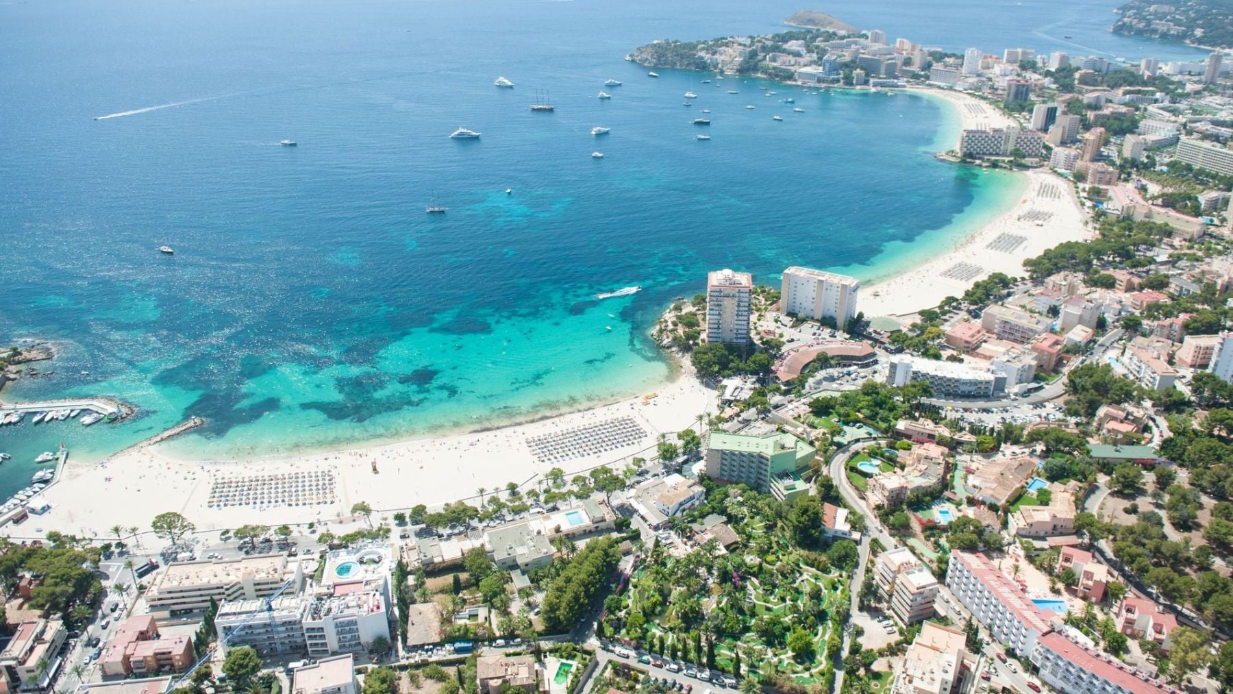 Ya hay pueblos en Mallorca que informan en tiempo real de la ocupación y temperatura del agua de sus playas