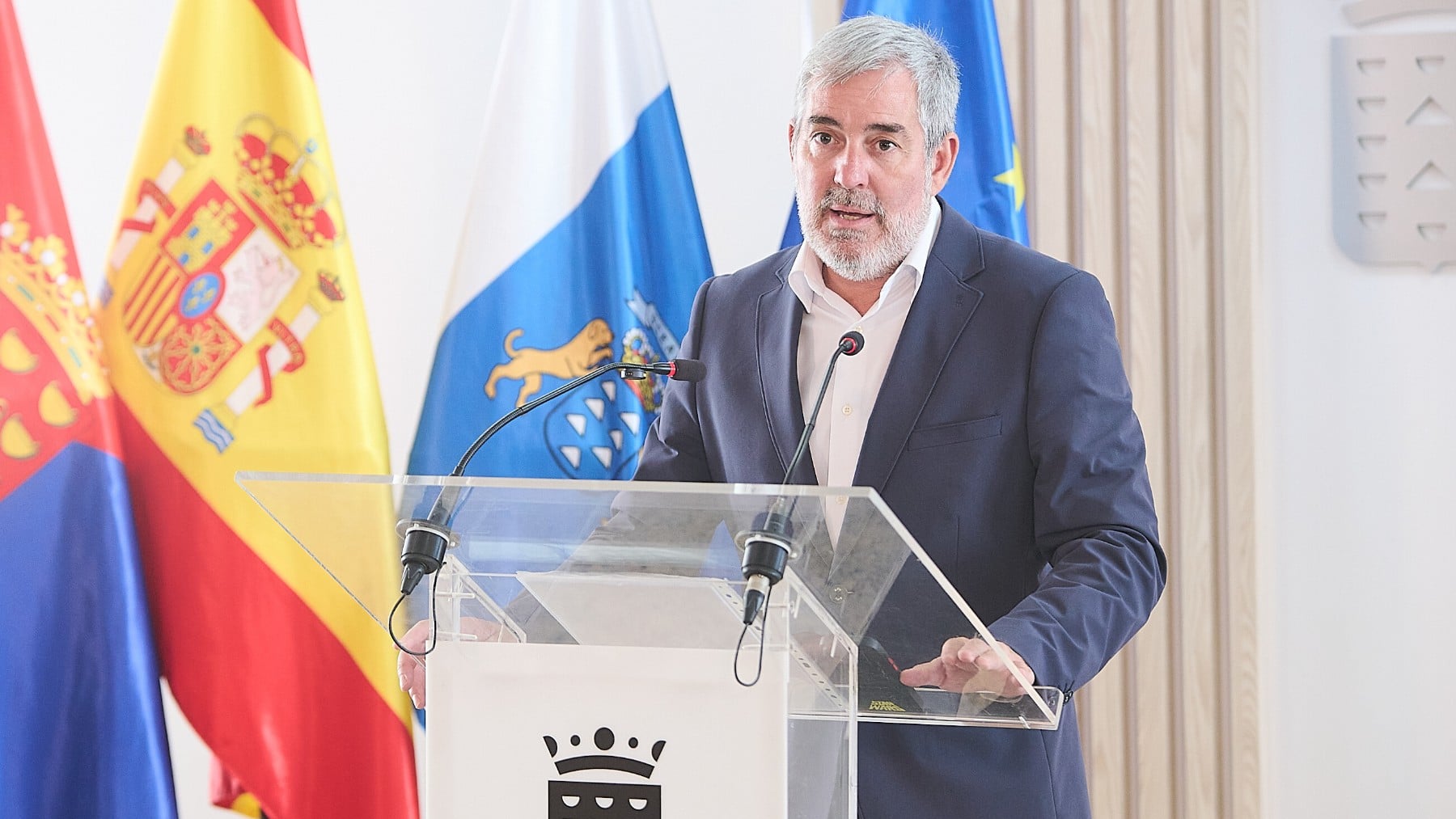 Clavijo dice que no se autorizará el fondeo del barco si no sale el domingo todo el pasaje