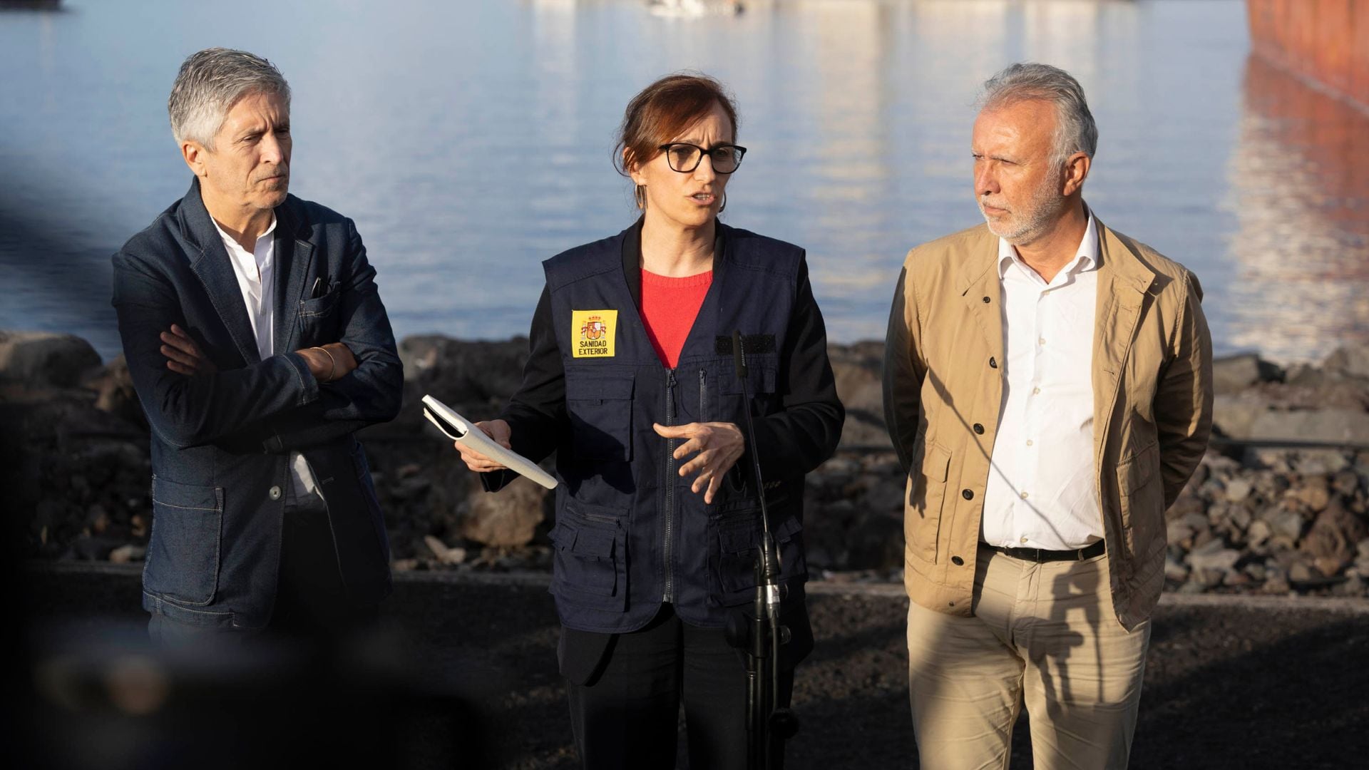 Mónica García habla de normalidad en el Hondius después de que su Gobierno pisoteara a Canarias para imponer el fondeo