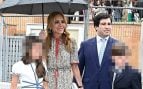 Gema Ruiz junto a sus hijos en la Comunión del pequeño Juan. (Foto: Europa Press)