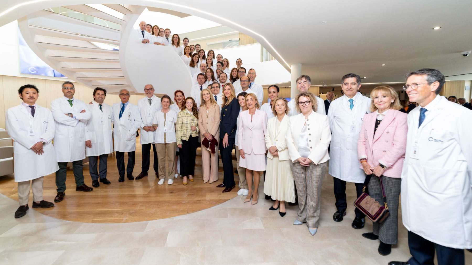 La familia Cordón inaugura en Madrid un hospital que que quiere cambiar la forma de hacer medicina