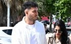Omar Montes y Lola Romero a su llegada a un restaurante. (Foto: Europa Press)