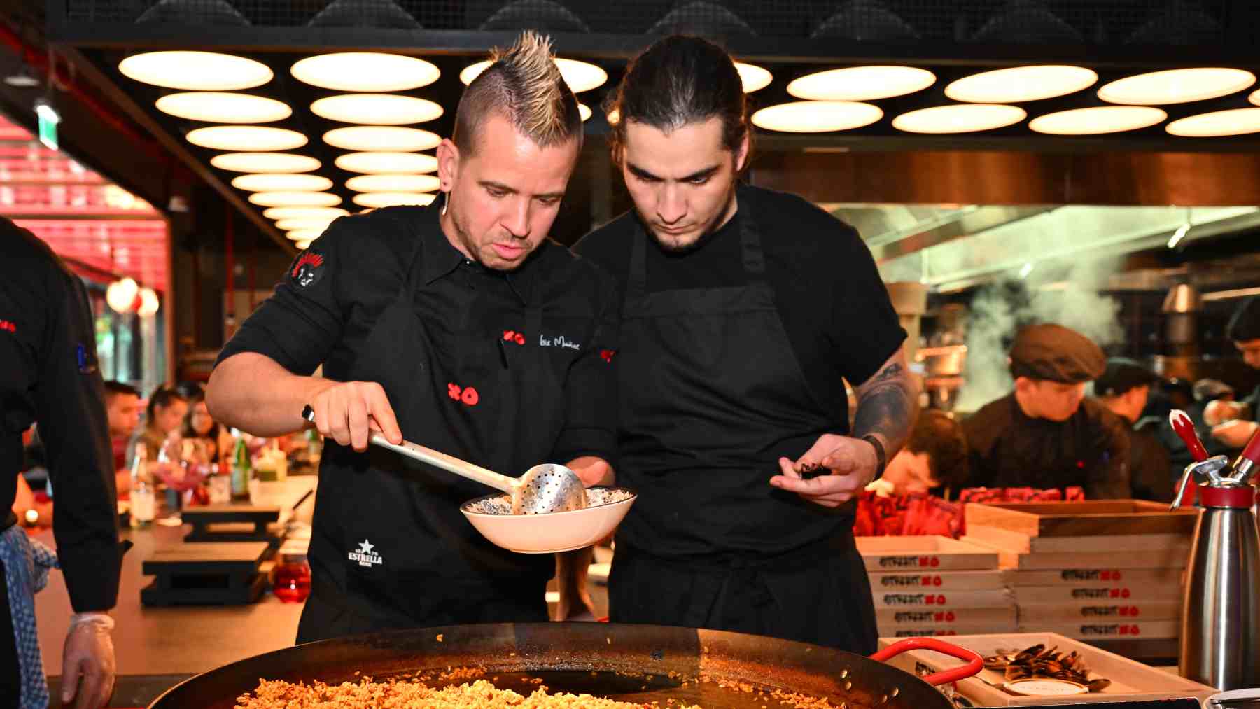 Dabiz Muñoz en uno de sus restaurantes. (Foto: Getty Images)