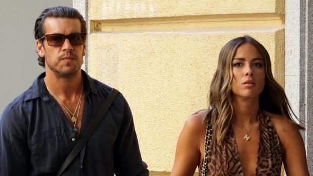 Mario Casas y Melyssa Pinto. (Foto: Europa Press)