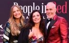 People in red, Martina Klein, Maribel Verdú, Álex Corretja