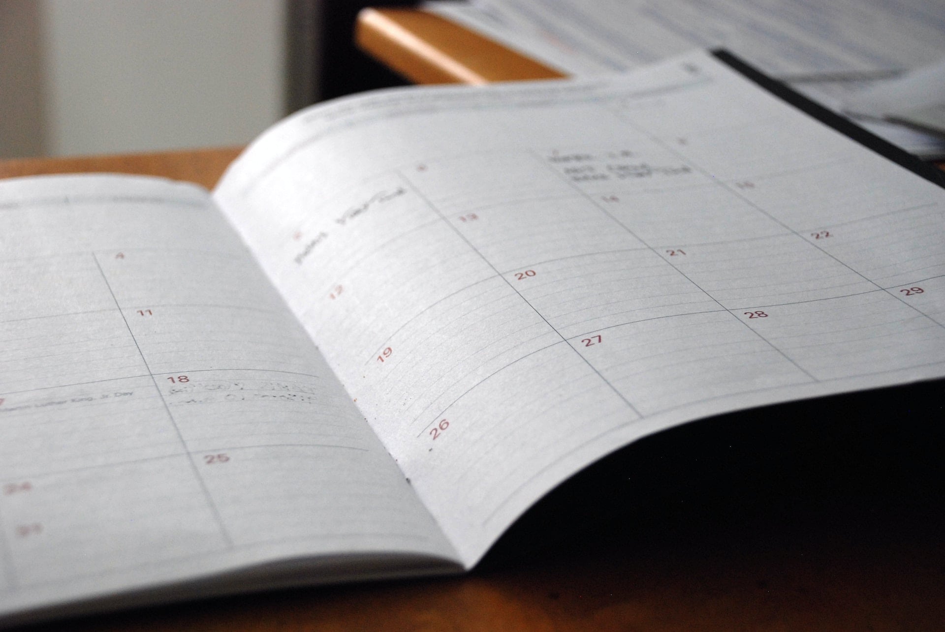 La psicología lo avala: las personas que usan calendarios de papel no están obsoletas, sino que tienen un procesamiento mental distinto