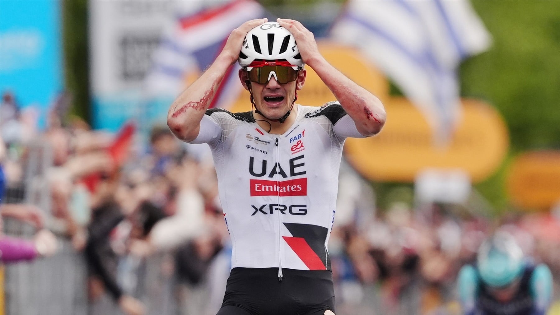 Épico triunfo de Igor Arrieta en el Giro de Italia: se cayó, se equivocó de camino... ¡y ganó!