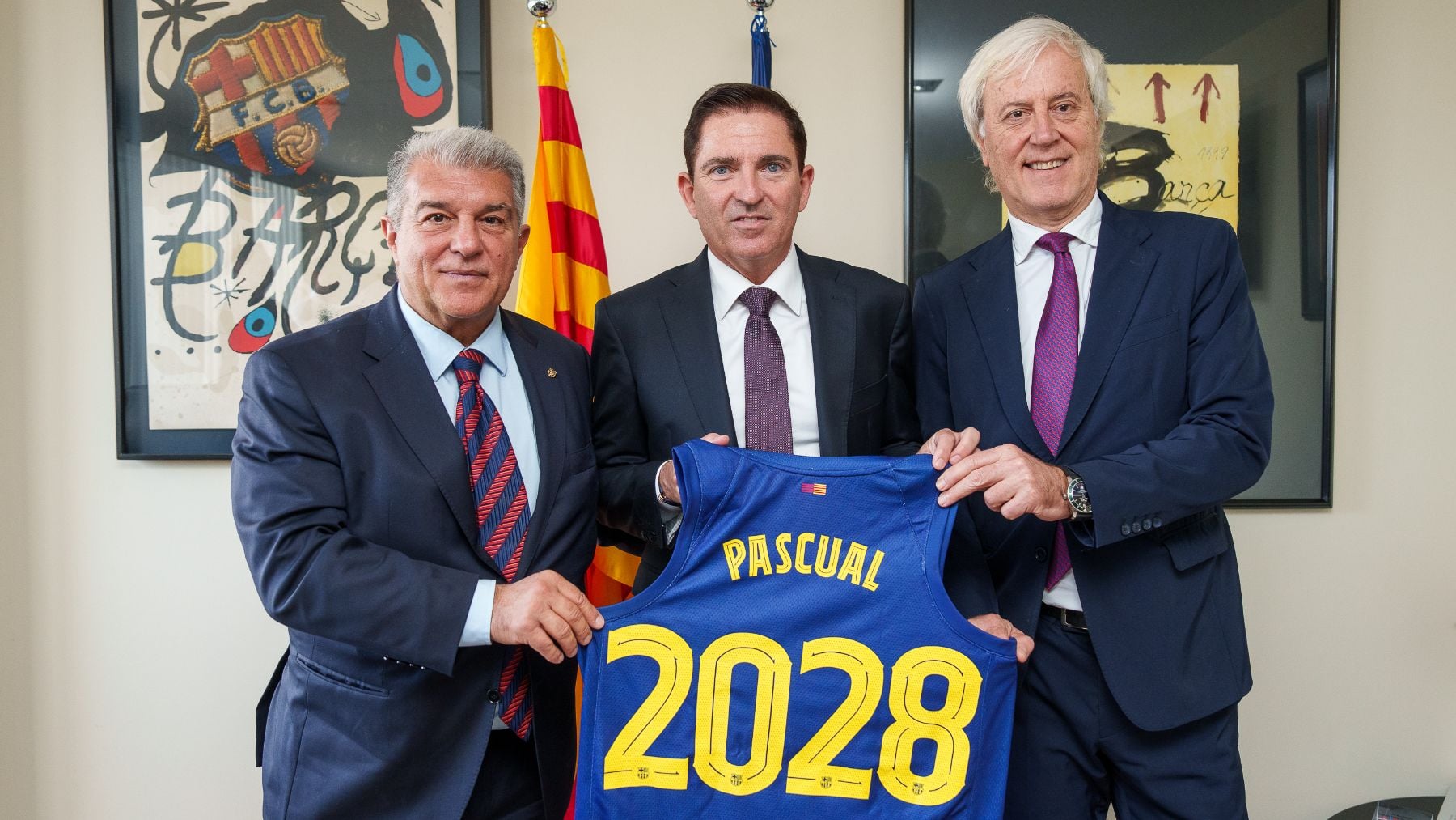 Dubái seduce a Xavi Pascual