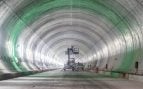El túnel de base del Brennero, de 55 km de longitud y 64 km de longitud operativa, es un túnel ferroviario de baja pendiente, discurre entre Innsbruck (Austria) y Fortezza (Italia). Foto: Galleria di Base del Brennero - Túnel de base del Brennero BBT SE