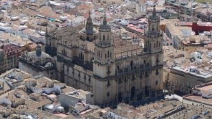 Gentilicio de Jaén según la RAE, gentilicio jaén en la RAE, jienense en la RAE, jienense o jiennense en la RAE.