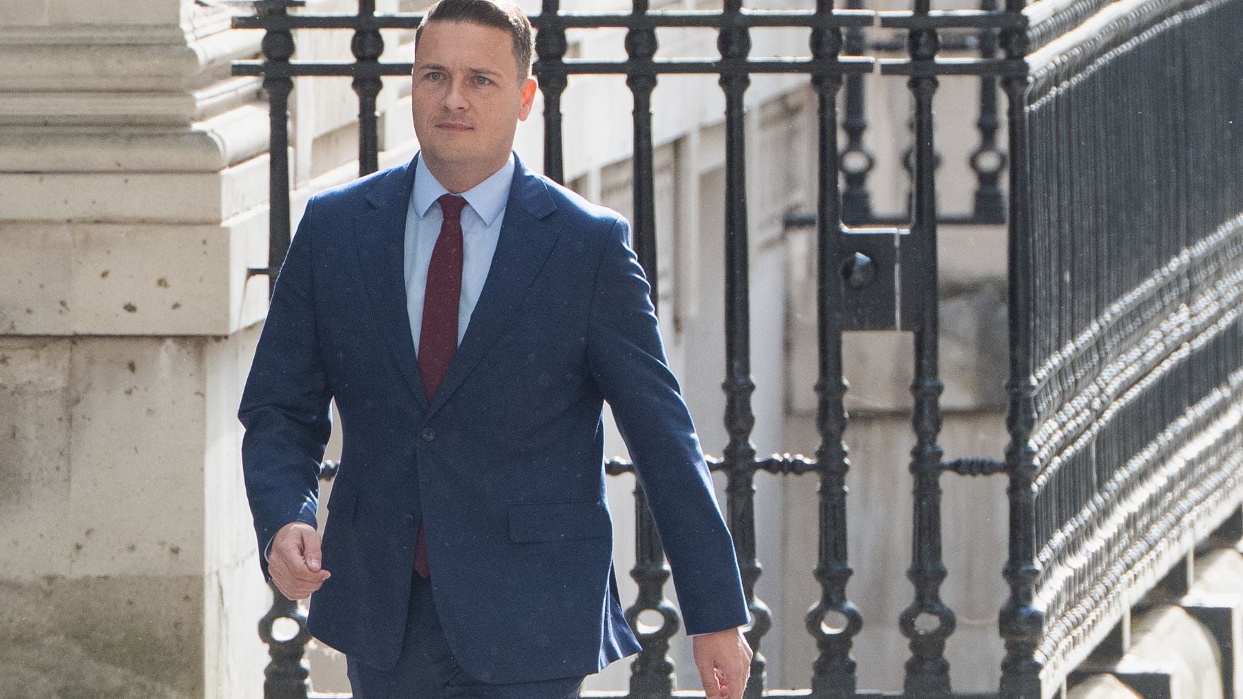 Dimite el ministro británico de Sanidad Wes Streeting y se perfila como rival para Starmer