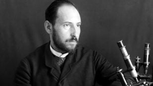 Santiago Ramón y Cajal. Fotografía: ZEISS Microscopy from Germany, CC BY-SA 2.0, vía Wikimedia Commons