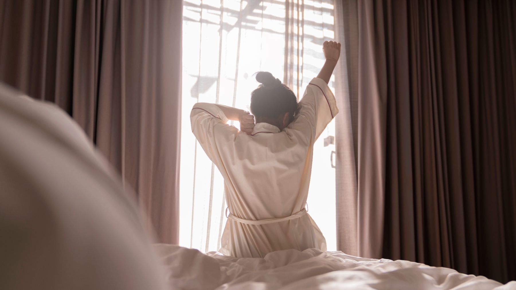 Parece la mejor opción para dormir profundamente pero los expertos piden no bajar por completo las persianas cuando te vas a dormir y tiene sentido
