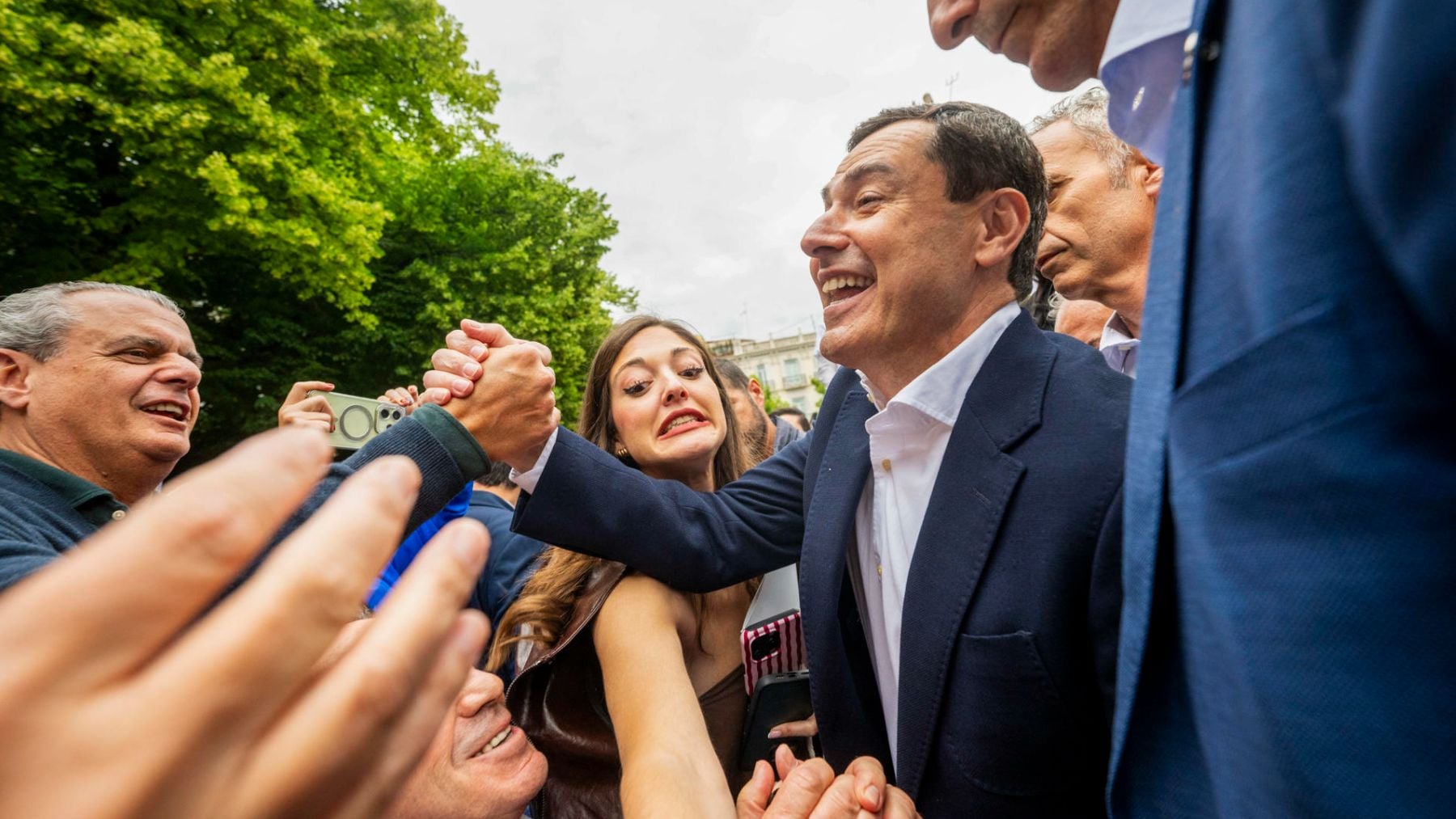 Moreno apela a los indecisos para amarrar la mayoría absoluta: Confiad, vamos a usarla de forma racional