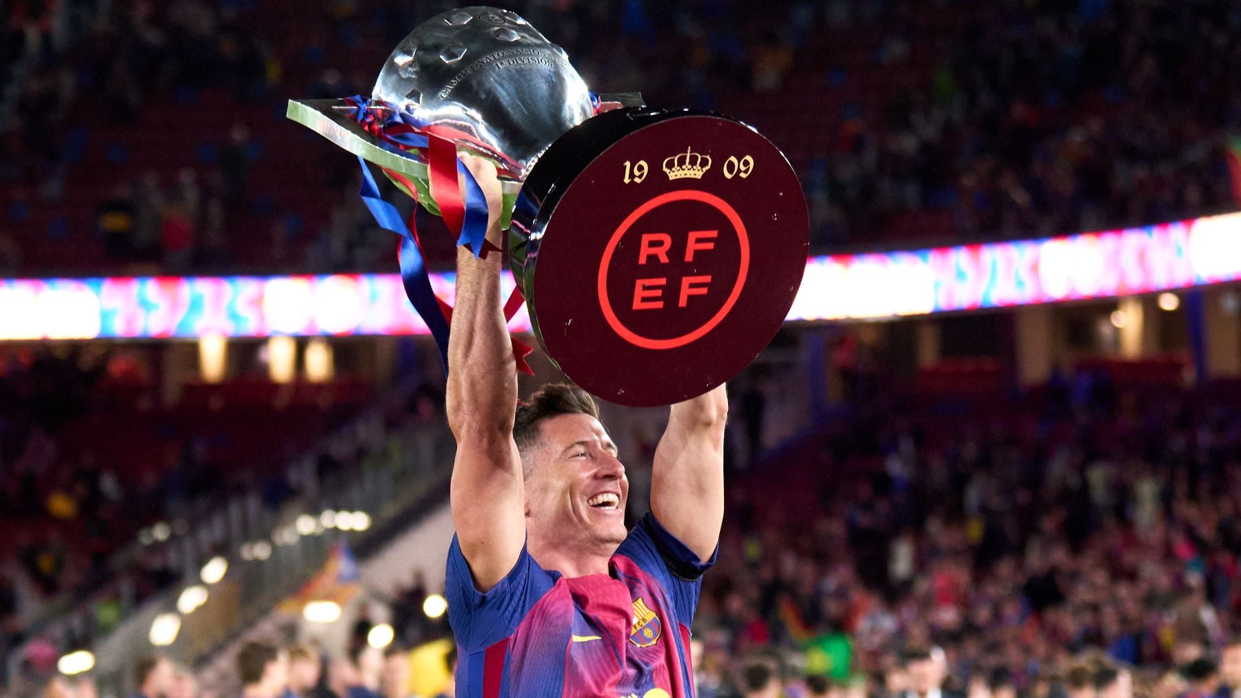 El último baile de Lewandowski en el Camp Nou