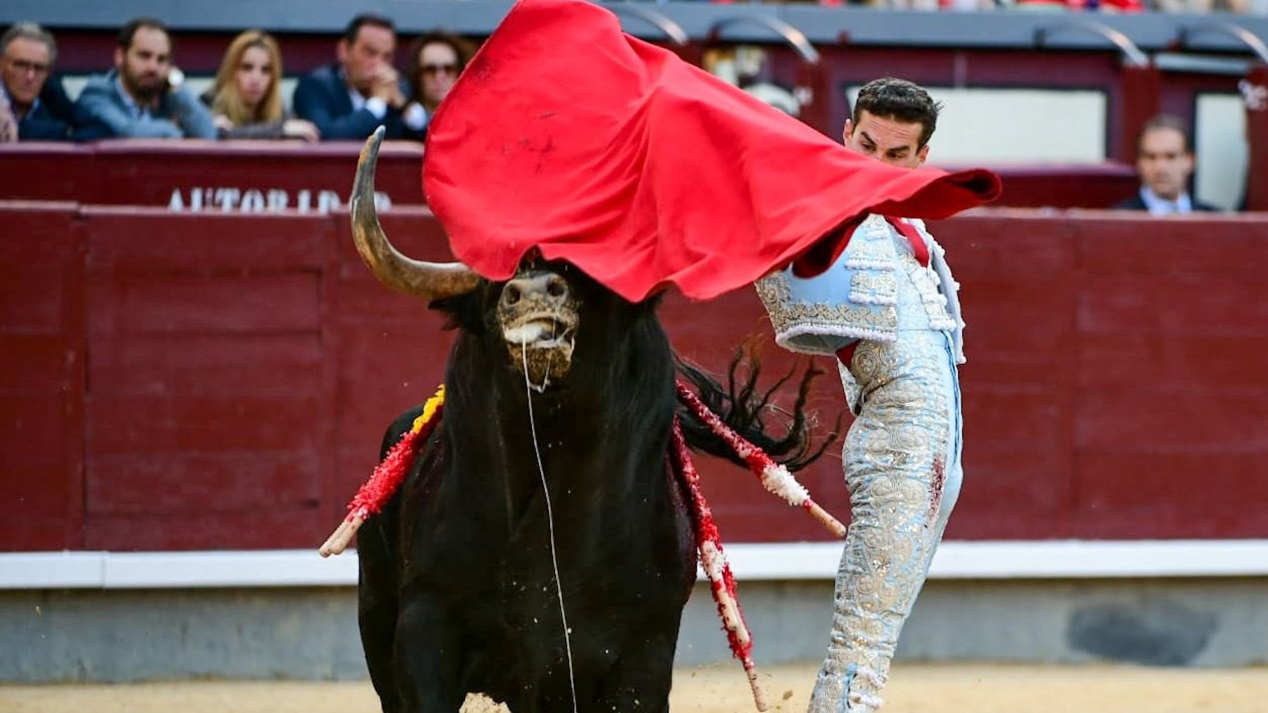Fernando Adrián vuelve a dejar su sello en una buena corrida de Fuente Ymbro