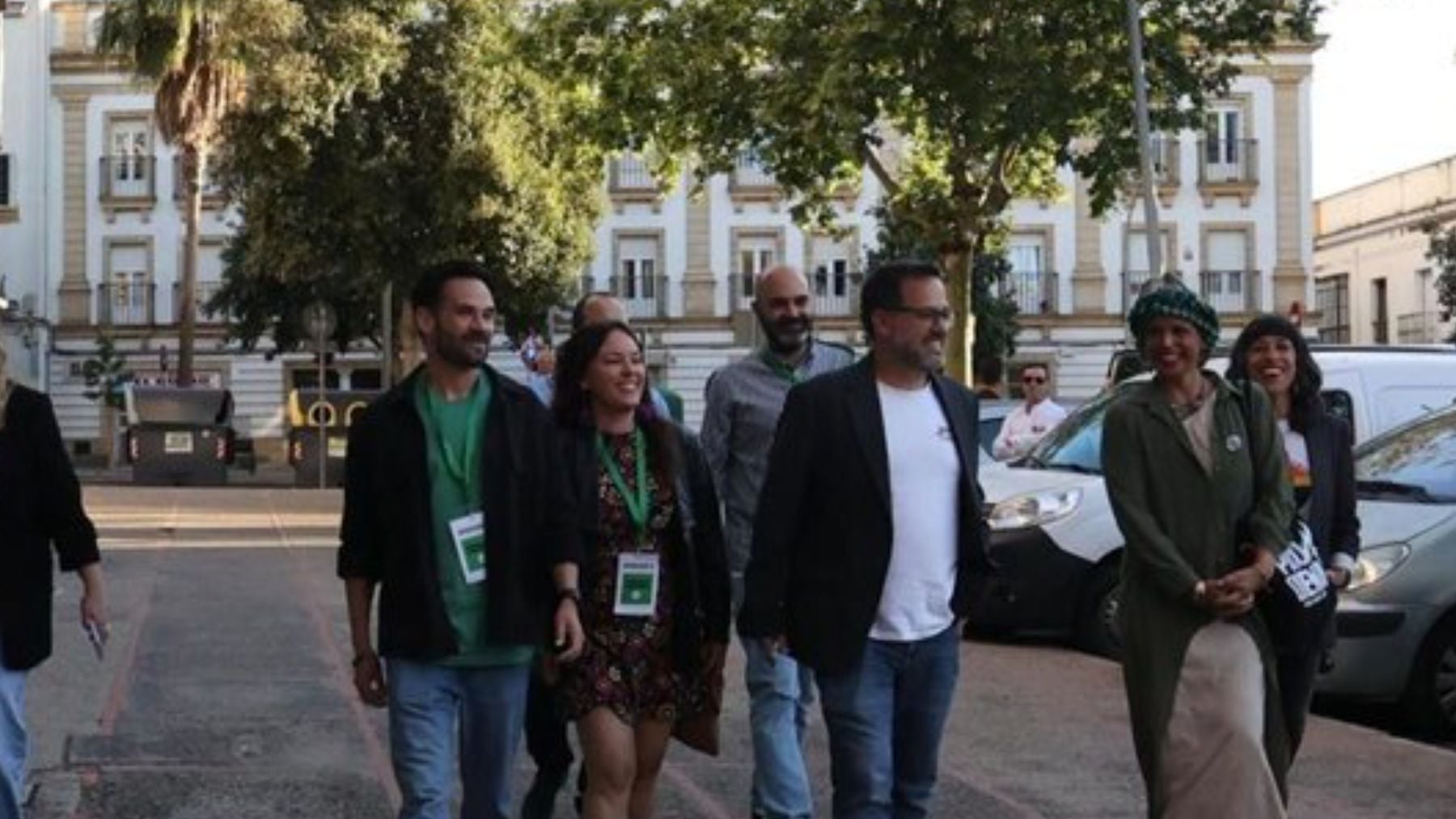 Teresa Rodríguez anuncia que padece cáncer tras responder a una tuitera por burlarse de su vestimenta: De señora con quimio