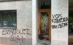Los proetarras atacan la sede de Vox en Vitoria con piedras y pintadas de «fuera fascistas»