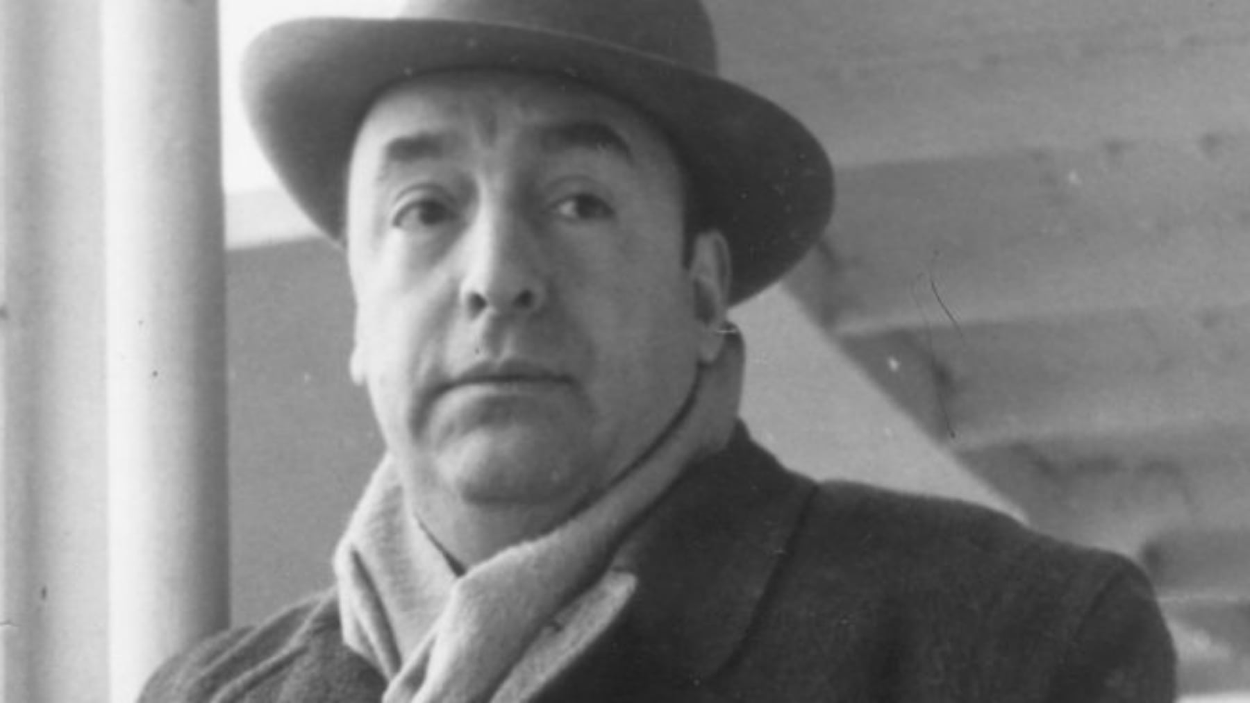 Lo que Pablo Neruda quiso decir realmente con su frase más famosa: Podrán cortar las flores, pero no detendrán la primavera