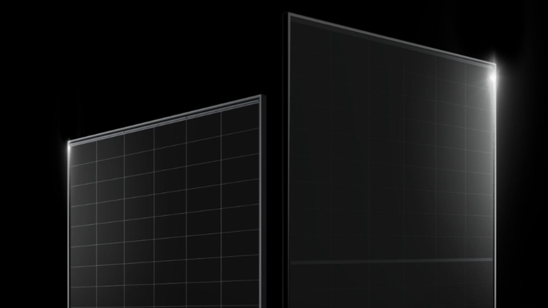 Panel solar COMET 3N72 con tecnología Mono-Glass. Foto: AIKO