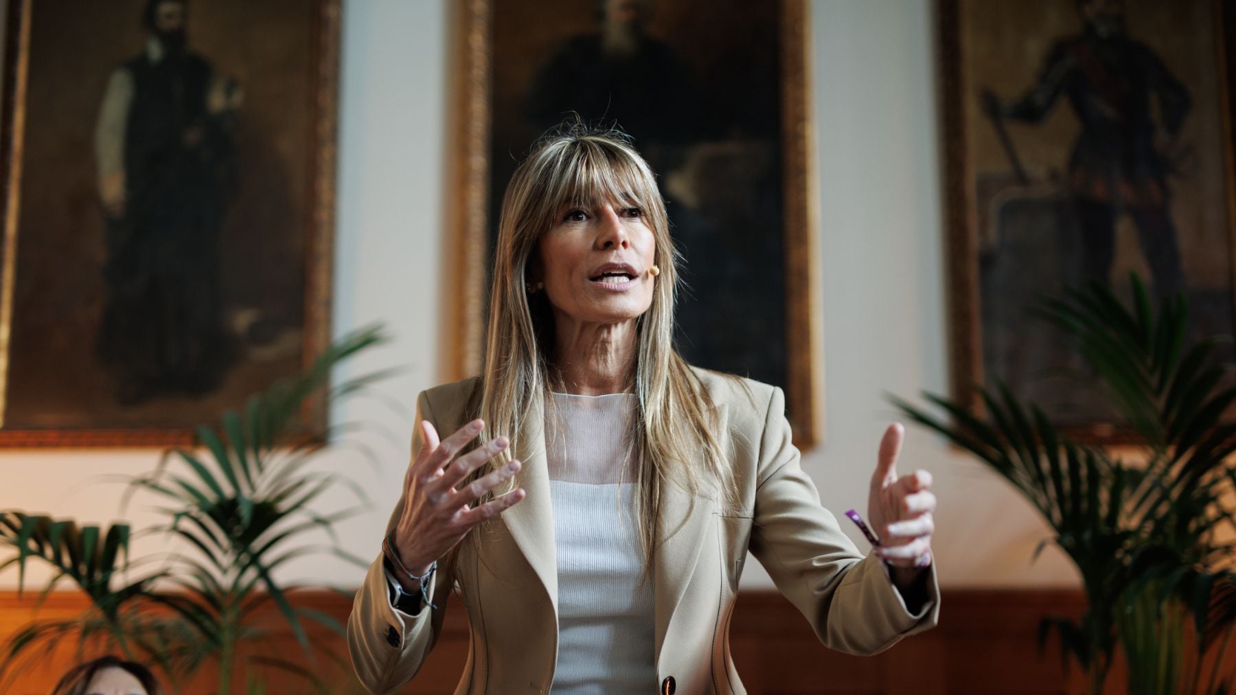 Begoña Gómez suplica a Peinado su absolución porque dice que su actuación no es constitutiva de delito
