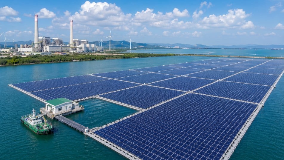 Este sistema fotovoltaico flotante marino (OFPV) demuestra cómo se puede generar energía solar de manera eficiente sin competir por los recursos terrestres. (Foto: Ching-Feng Chen).