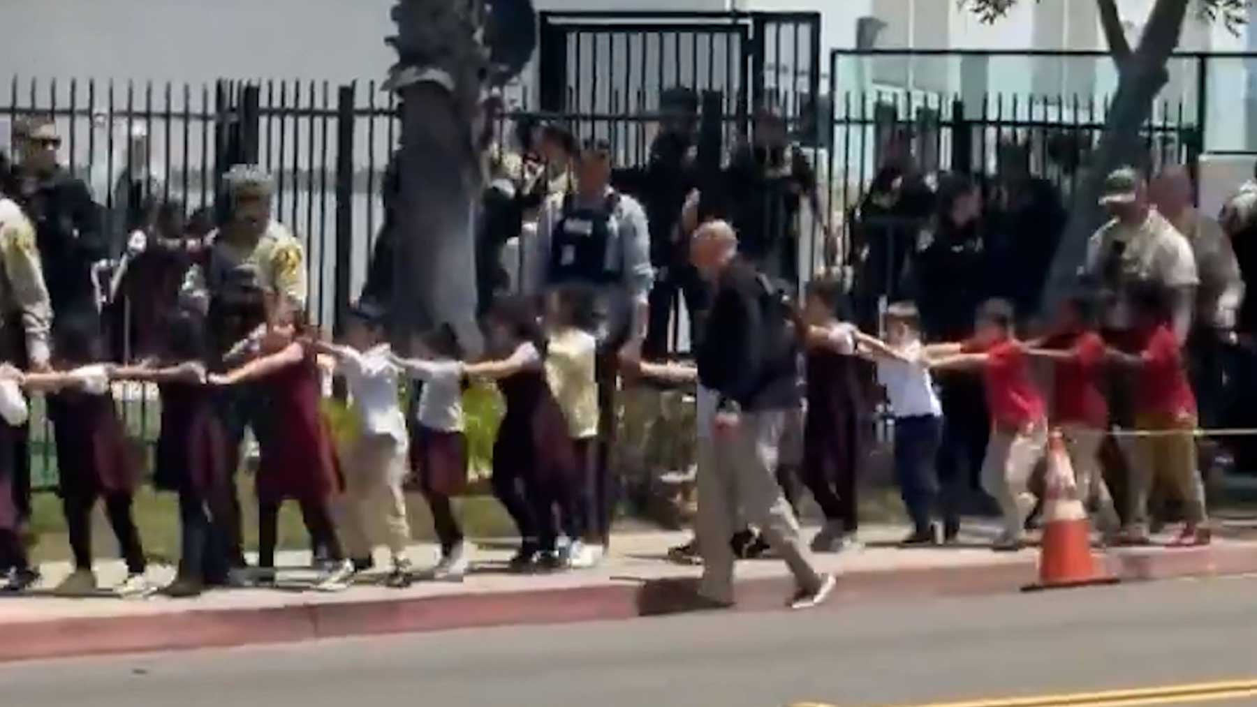 Cinco muertos en un tiroteo en el Centro Islámico de San Diego, según el líder de la mezquita