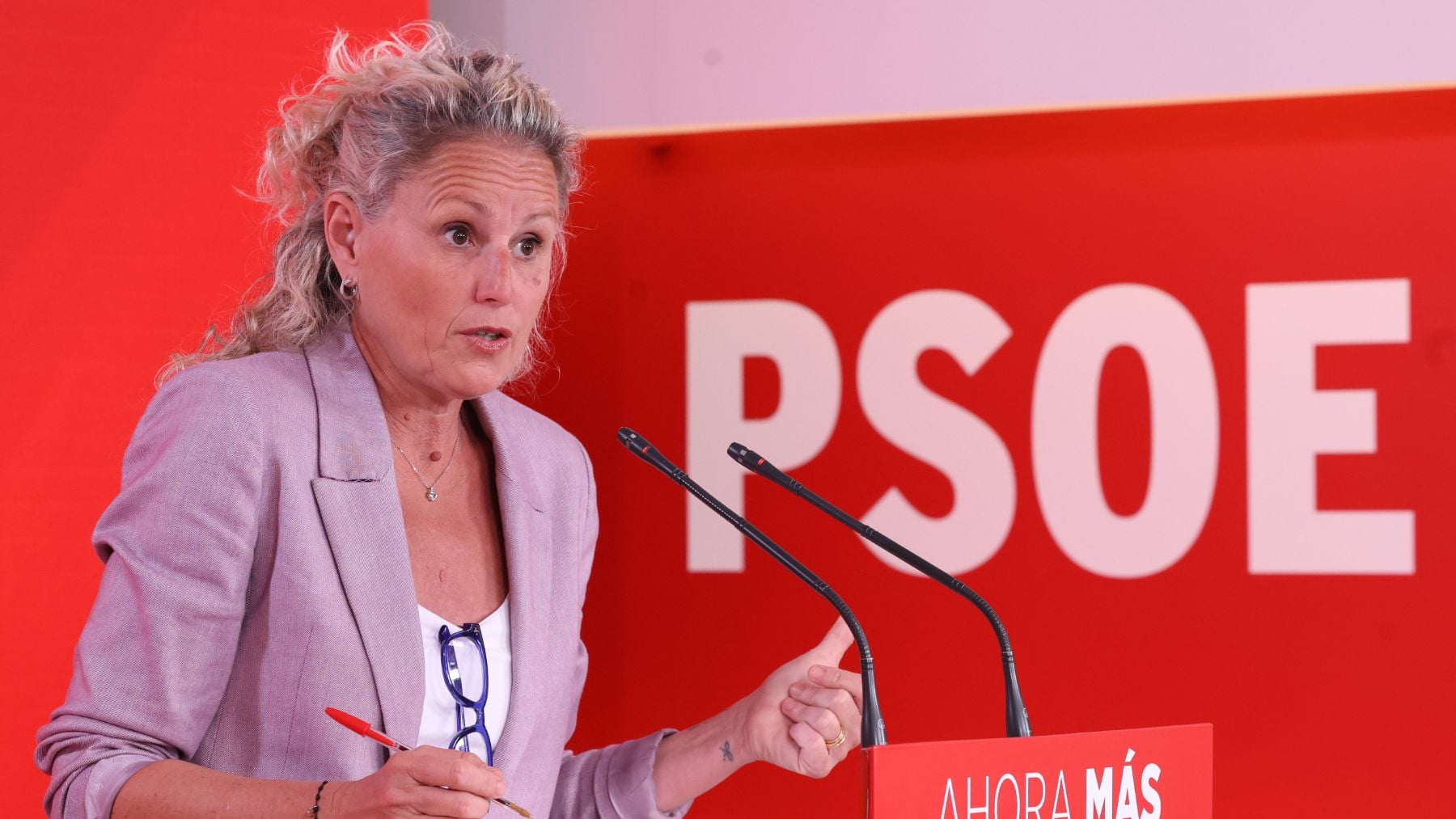 Ferraz evita la autocrítica tras hundir al PSOE a un resultado como el que tuvo el PP andaluz en 1990