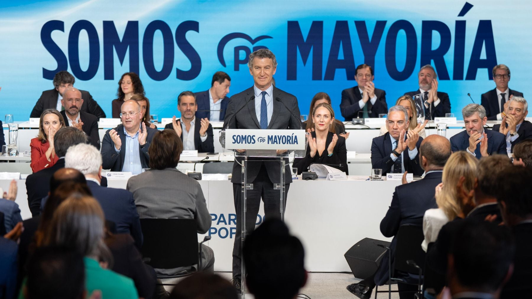 Feijóo piensa en las generales tras el triunfo de Moreno: El cambio para un Gobierno limpio está más cerca