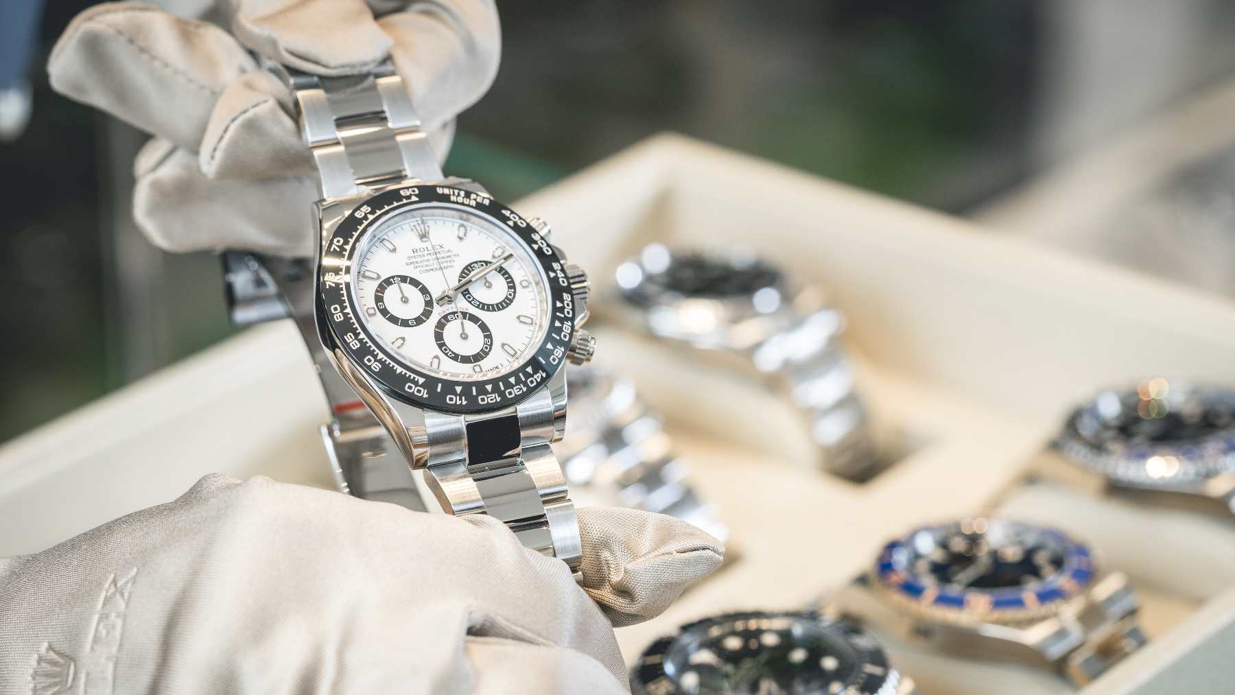 Rolex, Omega y más de 100 relojes de lujo