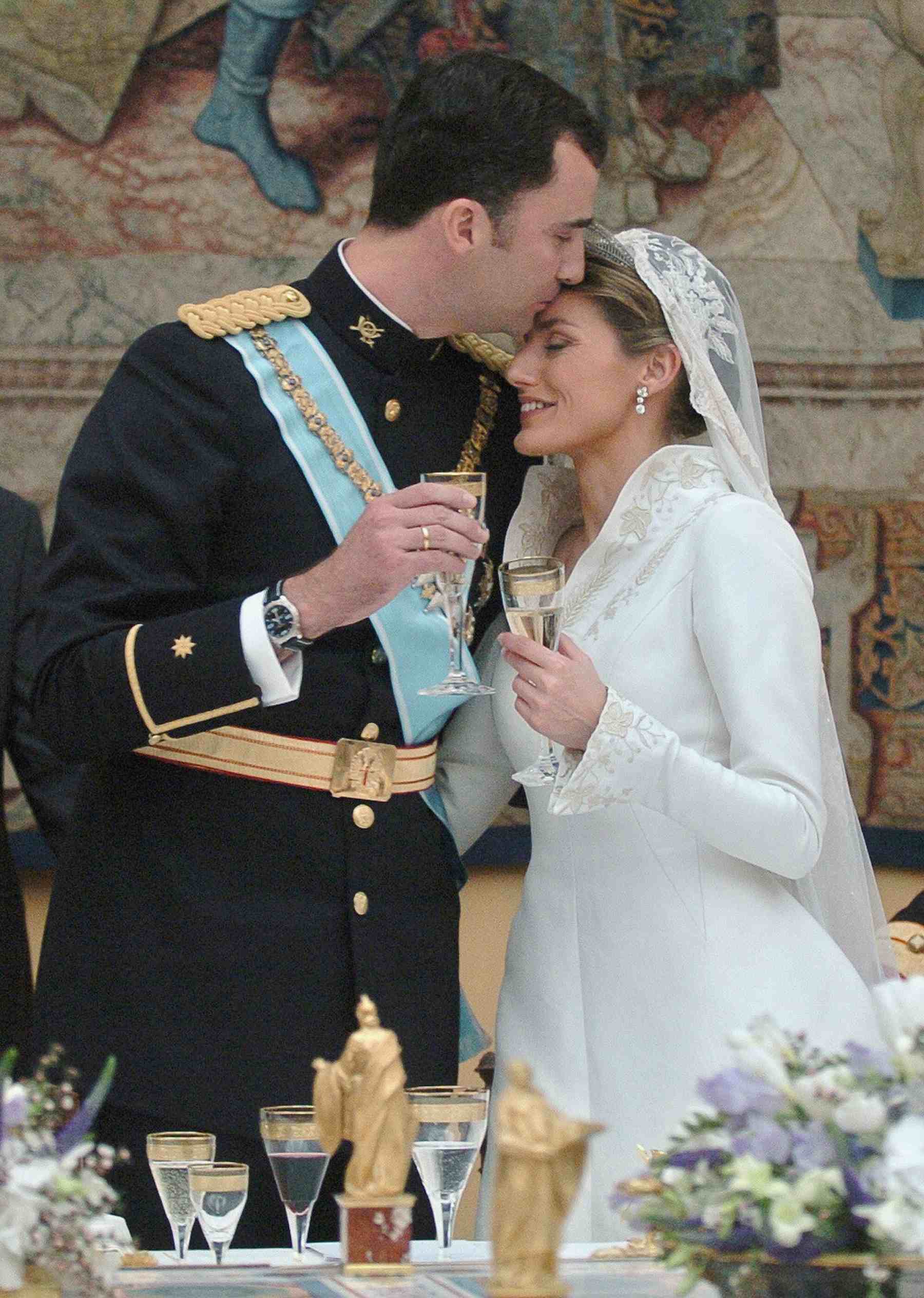 Los Reyes Felipe y Letizia el d&iacute;a de su boda. (Foto: Getty Images)