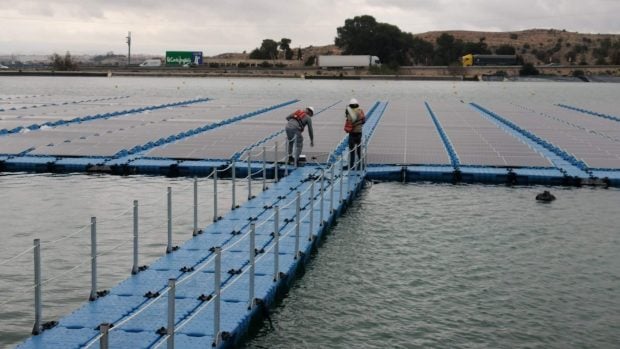 plantas fotovoltaicas flotantes en embalses