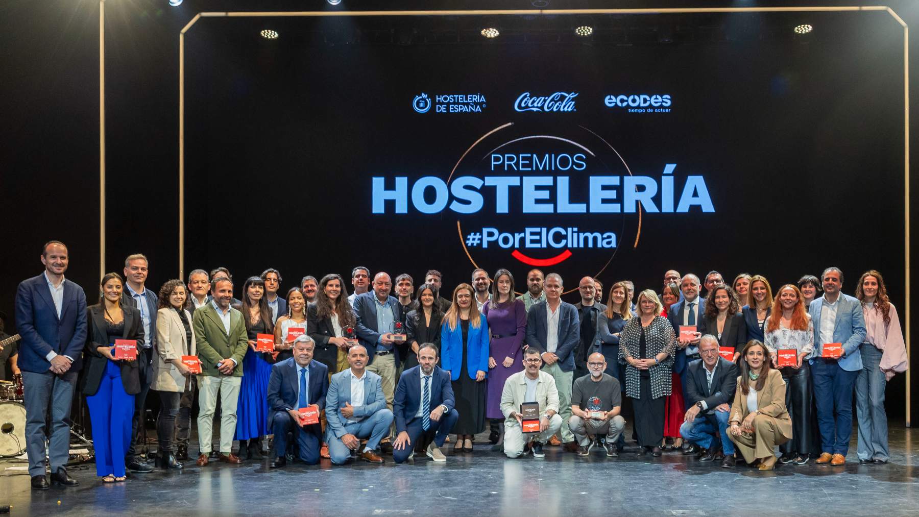 Foto de los galardonados en los III Premios Hostelería #PorElClima 2026.