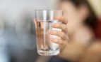 El efecto de beber agua antes de las comidas sobre los niveles de azúcar en sangre