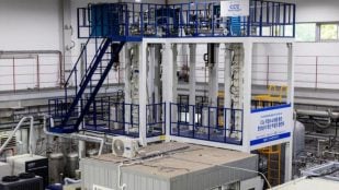 Planta piloto de producción de hidrocarburos líquidos de 50 kg por día. // Crédito: Instituto de Investigación de Tecnología Química de Corea (KRICT)