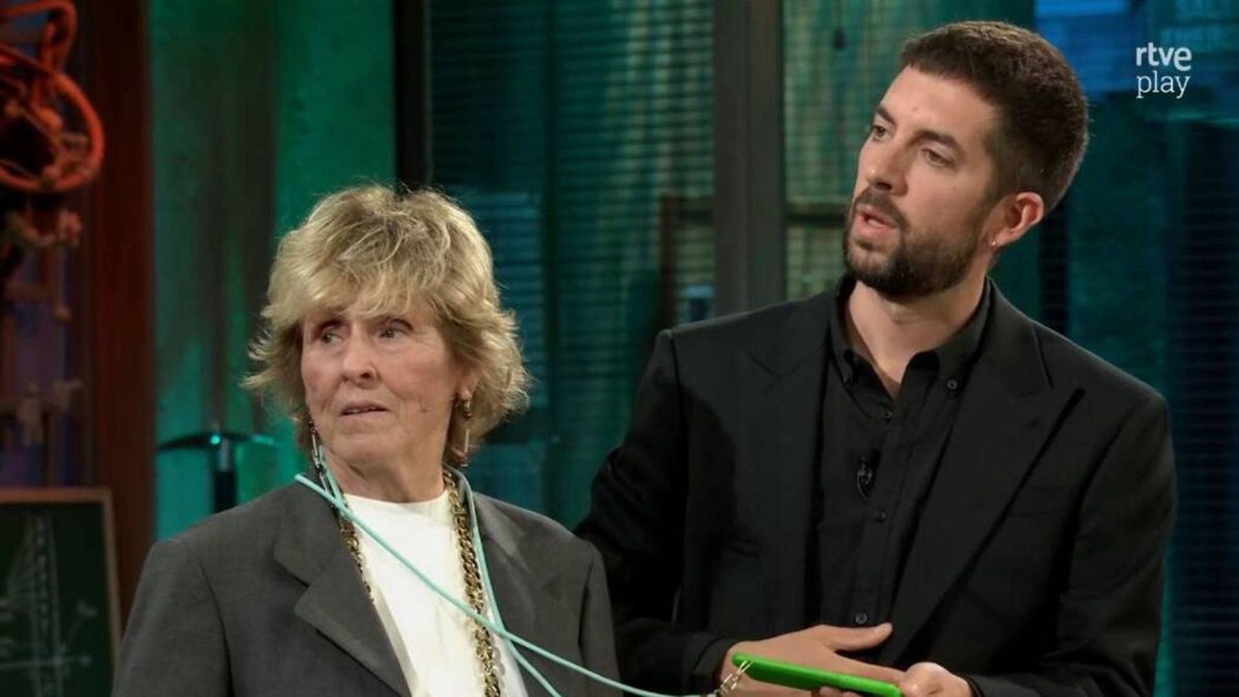 Mercedes Milá y David Broncano en ‘La Revuelta’. (TVE)