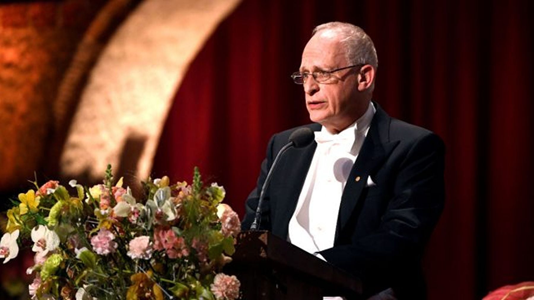 Oliver Hart, Premio Nobel de Economía: Un mundo de