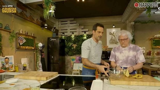 Joseba Argui&ntilde;ano en su programa de cocina Sukalerrian (ETB).