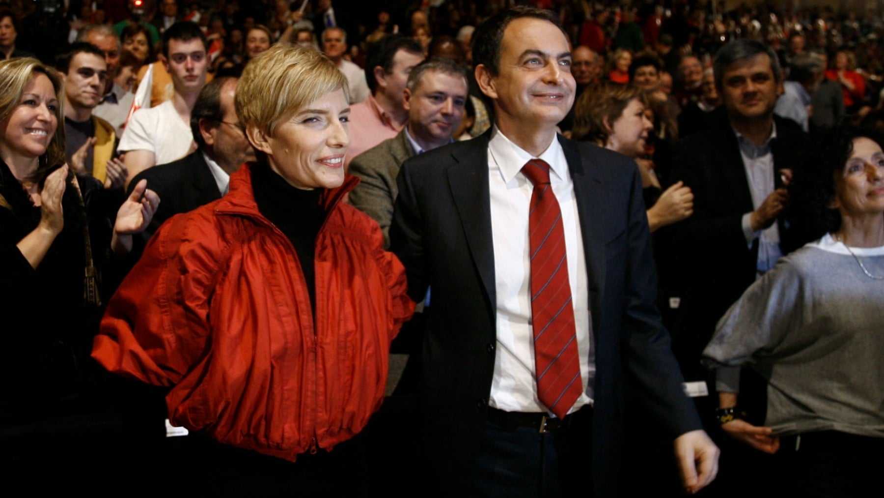 La mujer de Zapatero comparte con él una cuenta que ingresó 1,5 millones entre 2020 y 2025